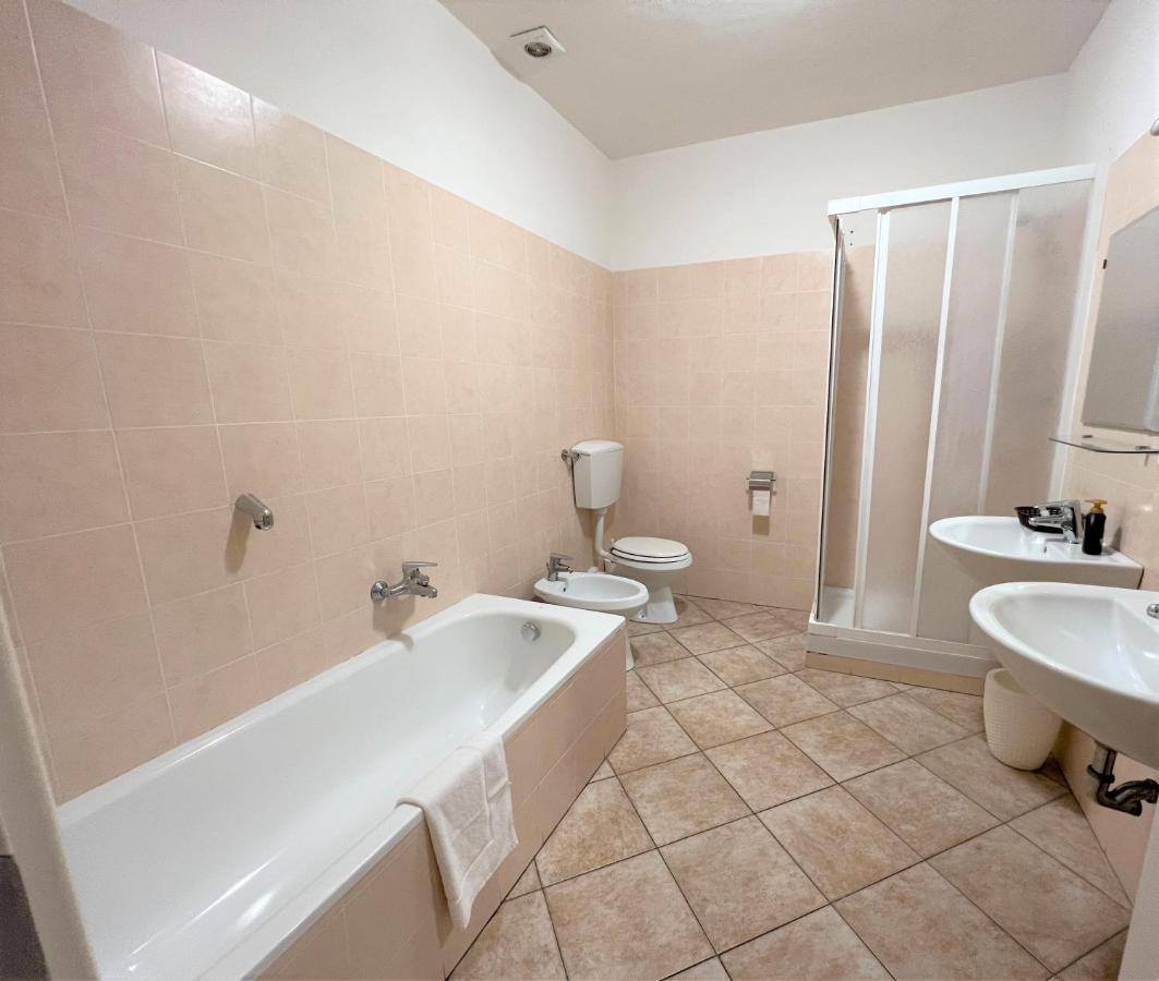 Suite with City View,1073914528:JPEG